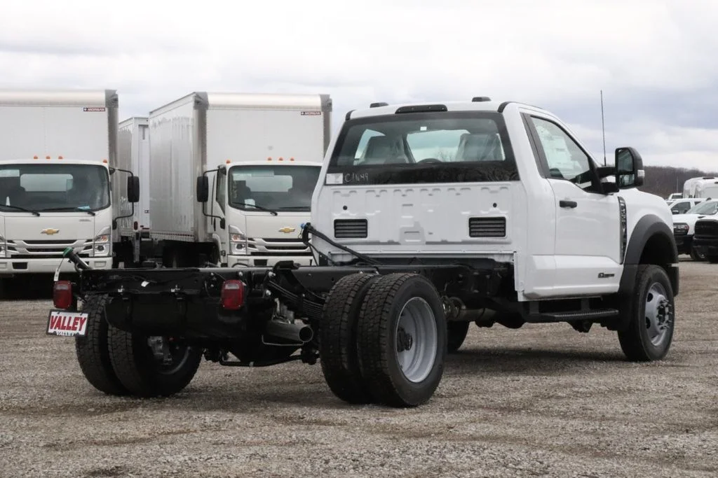 2025 Ford F-550 Super Duty Chassis Cab XL - Photo 6