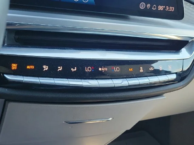 2024 Cadillac LYRIQ Luxury 1 - Photo 33