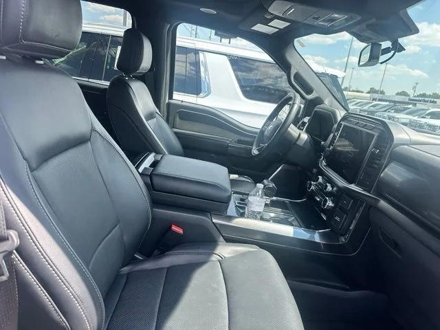 Used 2023 White Ford Lariat image 9
