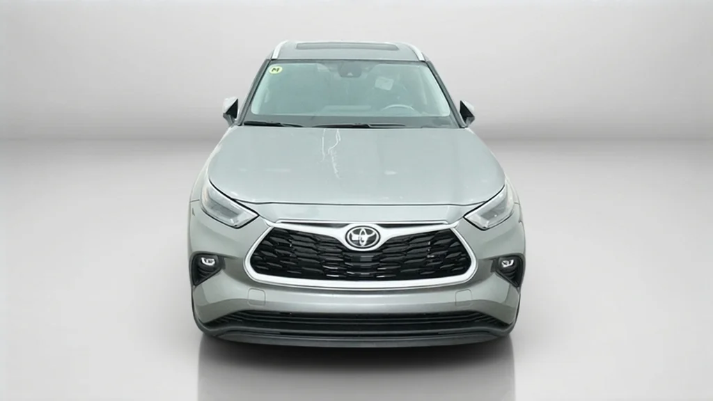 New 2026 Heavy Metal Toyota XLE image 16