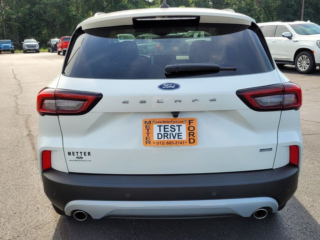 Used 2024 White Ford Base image 9
