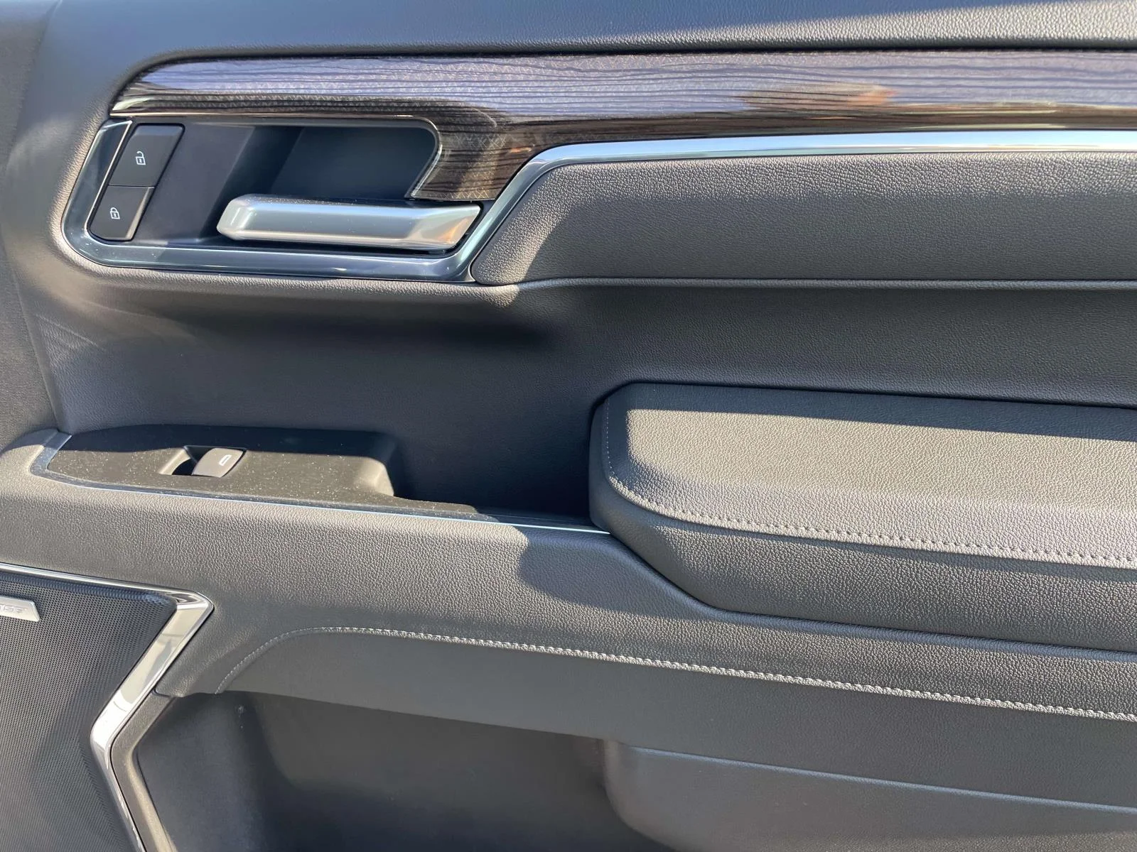 2026 Chevrolet Silverado 1500 LT Trail Boss - Photo 7