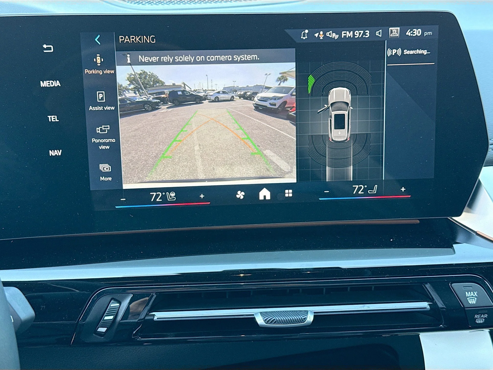 New 2026 Mineral White Metallic BMW xDrive28i image 33