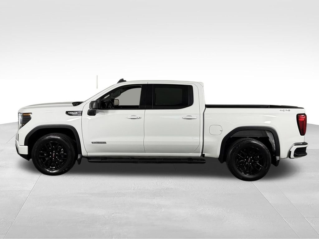Used 2024 Summit White GMC Elevation image 10