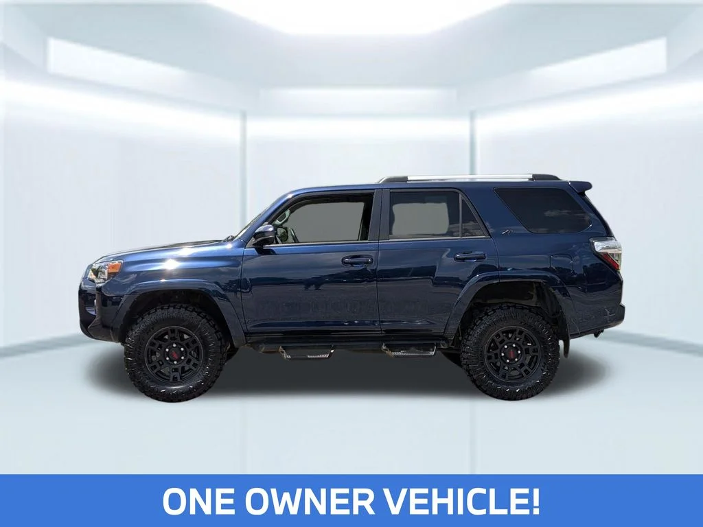 Used 2022 Blue Toyota SR5 image 2