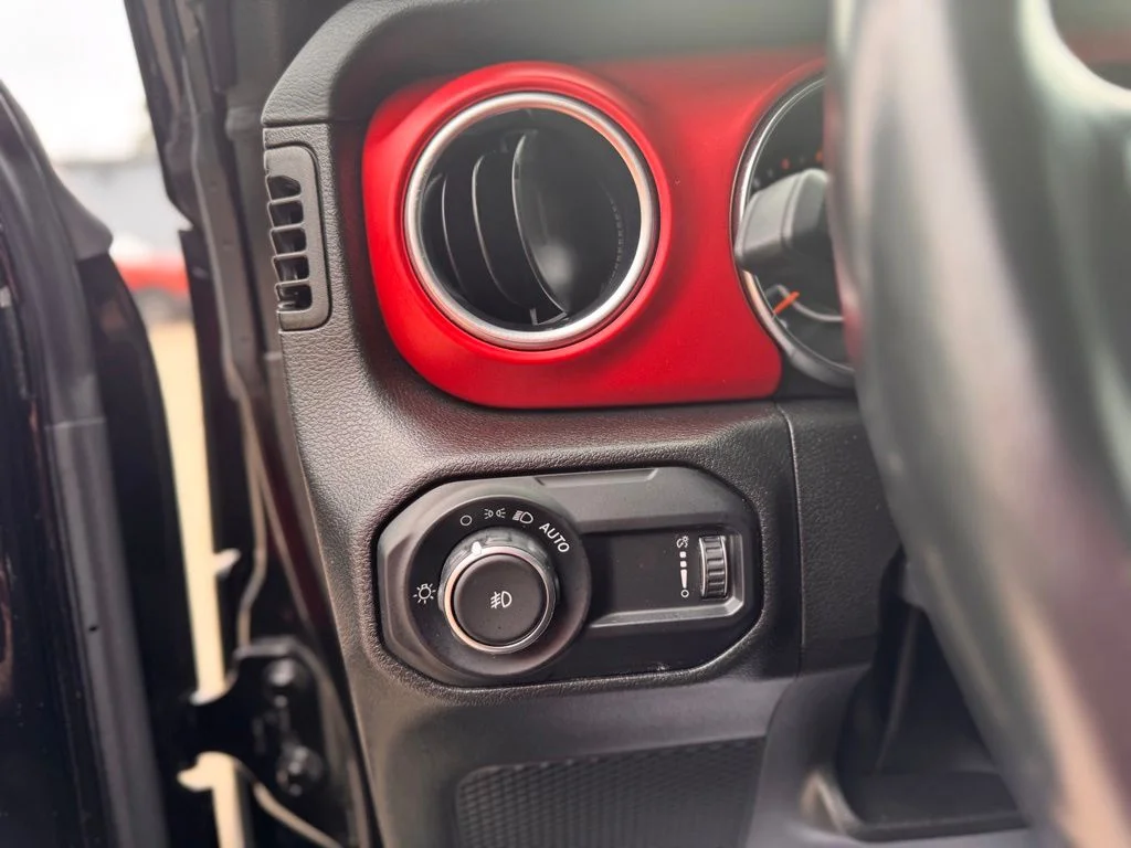 Used 2023 Black Jeep Rubicon image 16