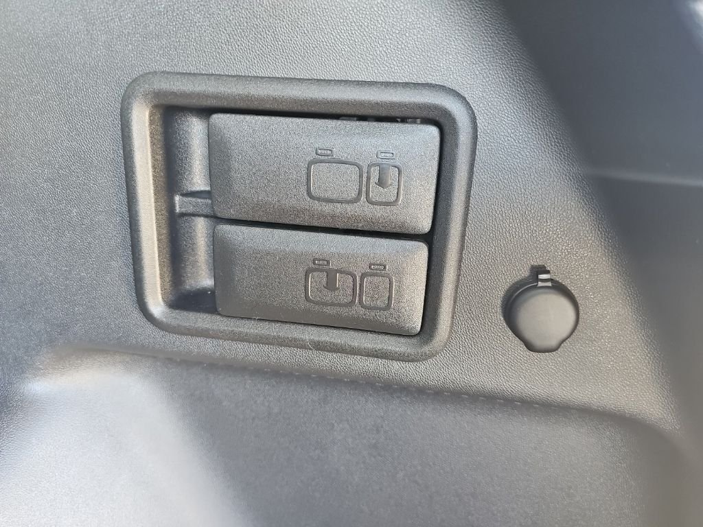 Used 2020 Gray GMC SLE image 32