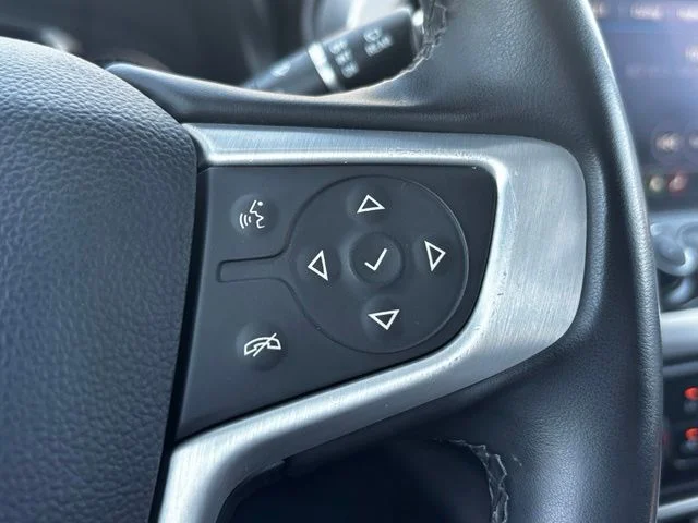 2023 GMC Acadia SLT - Photo 16