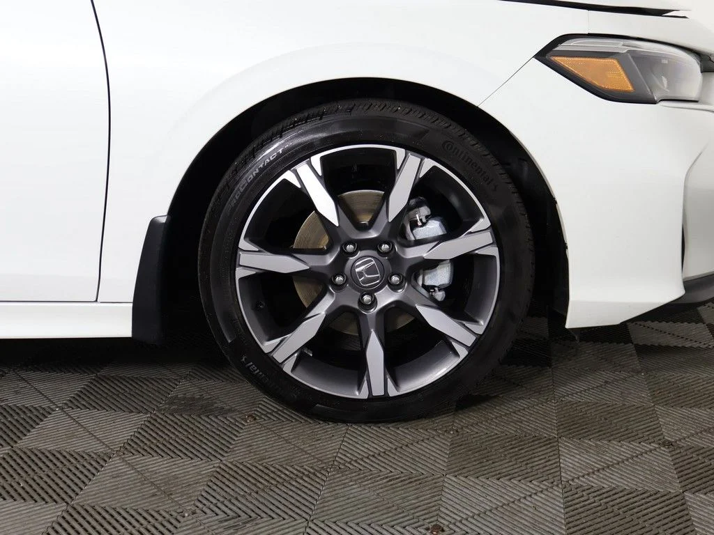 Used 2025 Platinum White Pearl Honda Sport Touring image 24