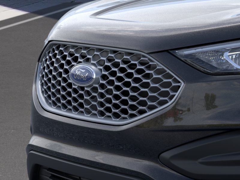 New 2024 Agate Black Metallic Ford SE image 44