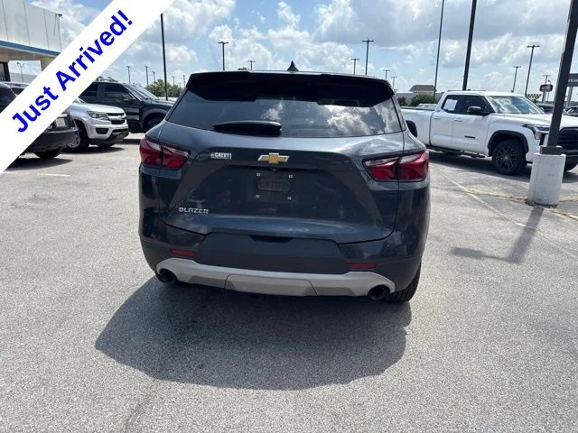 Used 2022 Gray Chevrolet LT image 4