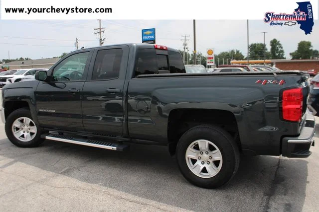 Used 2018 Gray Chevrolet LT image 3