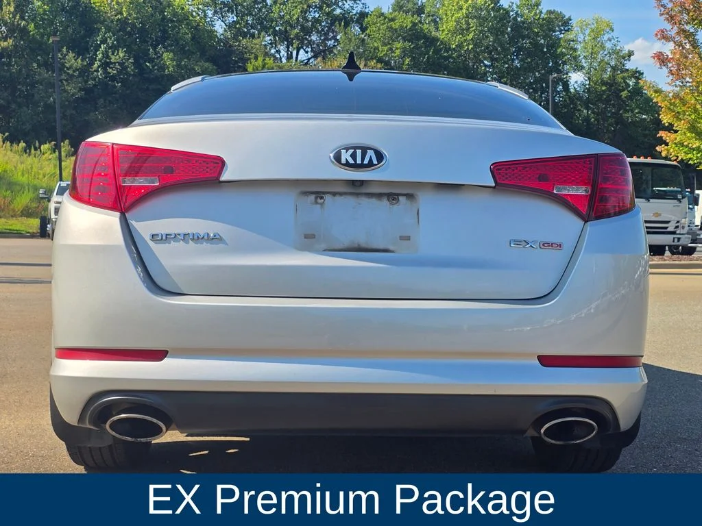 Used 2013 Silver Kia EX image 3