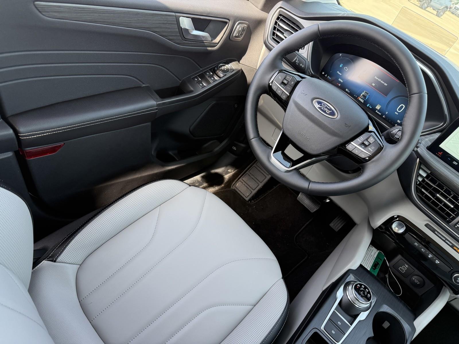 2025 Ford Escape Plug-in hybrid PHEV - Photo 14