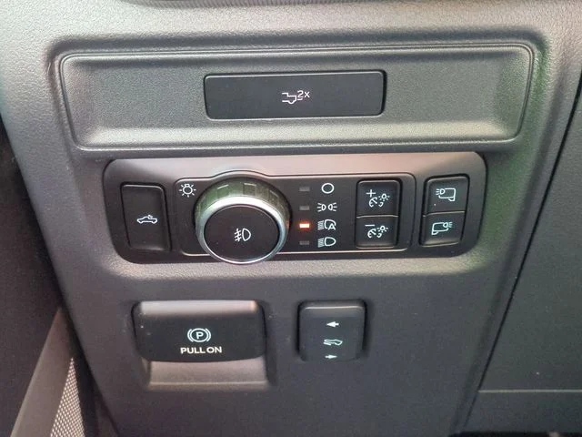 Used 2026 Gray Ford Lariat image 16