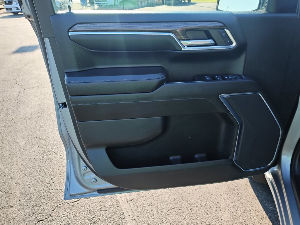 Used 2024 Gray Chevrolet LT image 12
