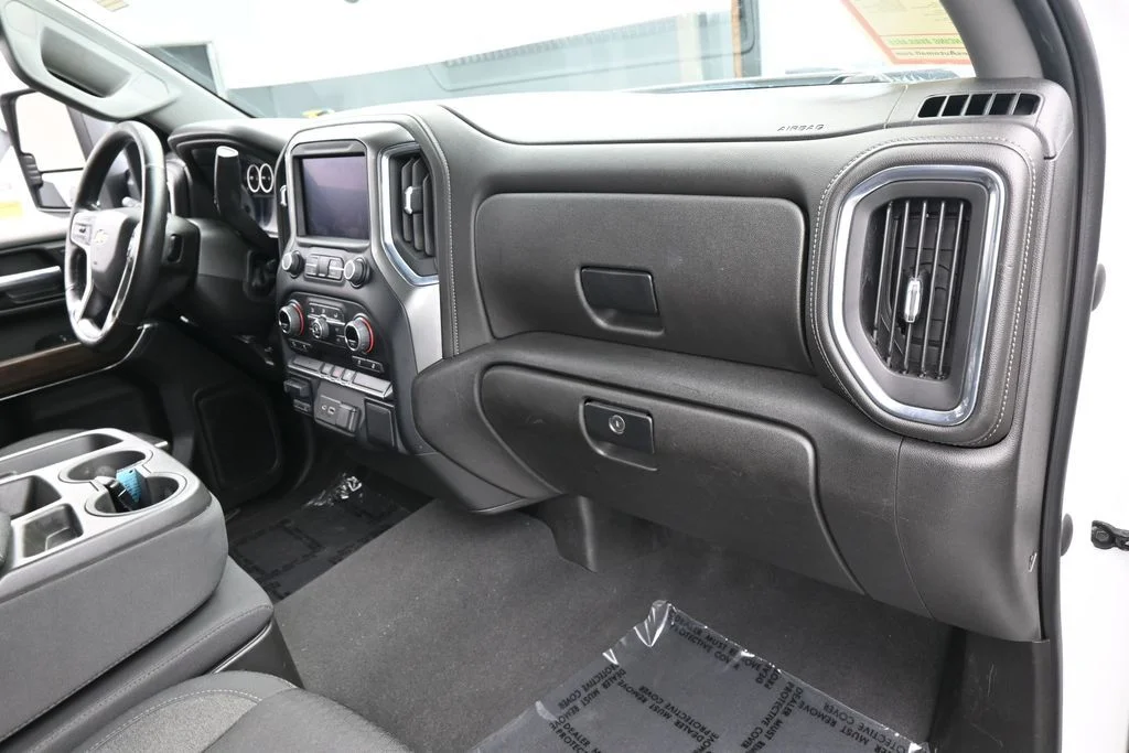 Used 2022 Summit White Chevrolet LT image 40