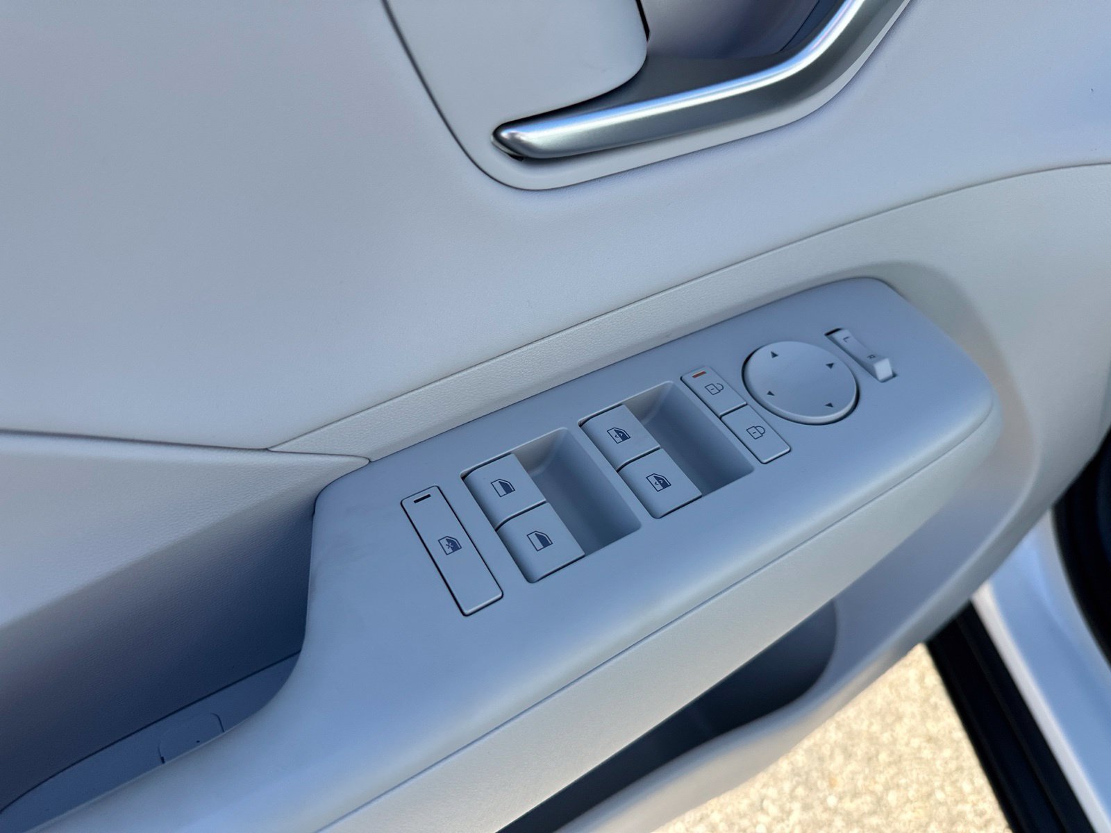 New 2027 White Hyundai SEL Premium AWD image 13