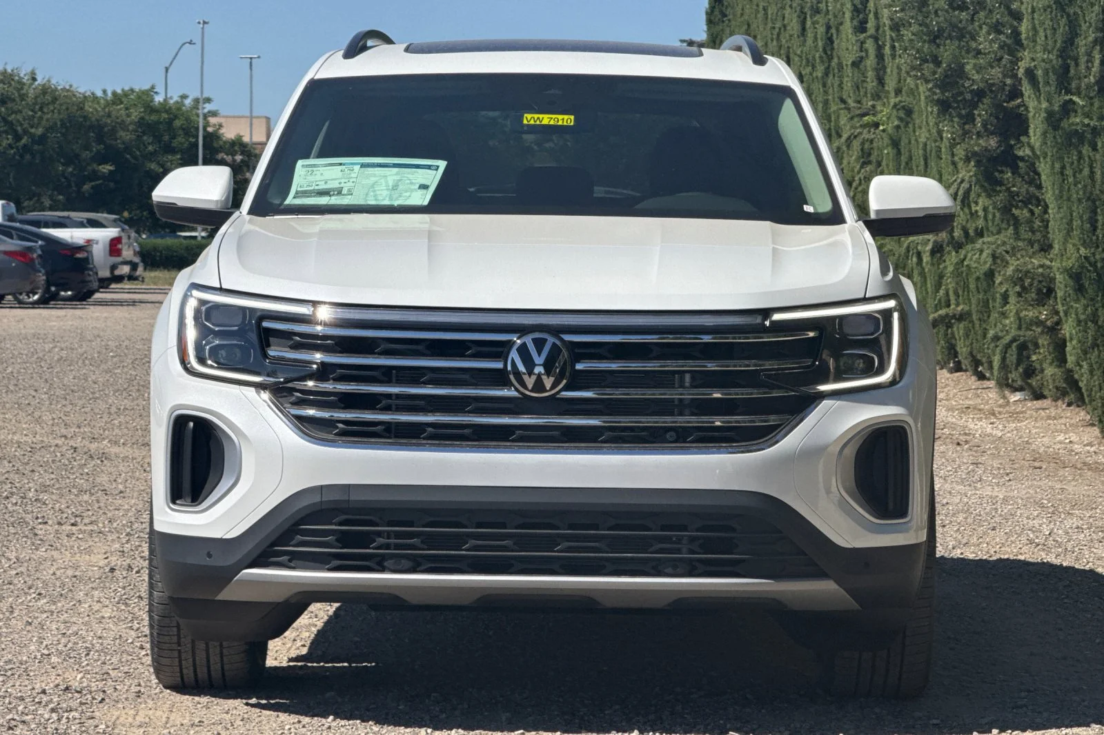 New 2026 Opal White Pearl Volkswagen 2.0T SE w/Technology image 9