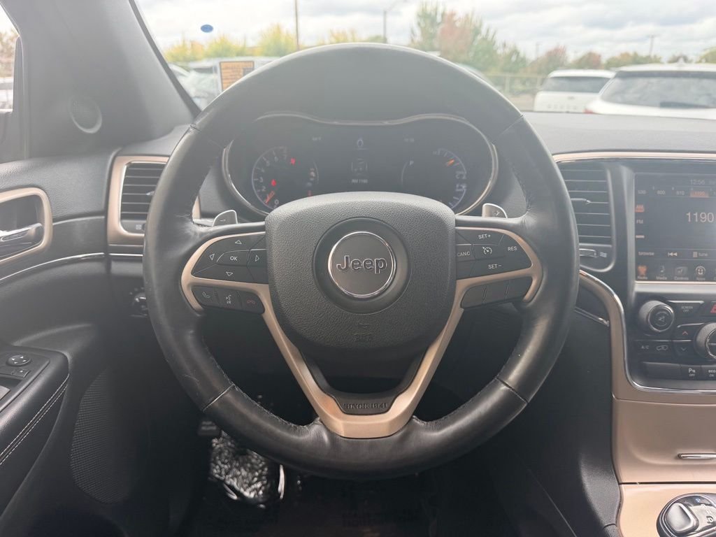 Used 2015 Gray Jeep Limited image 23