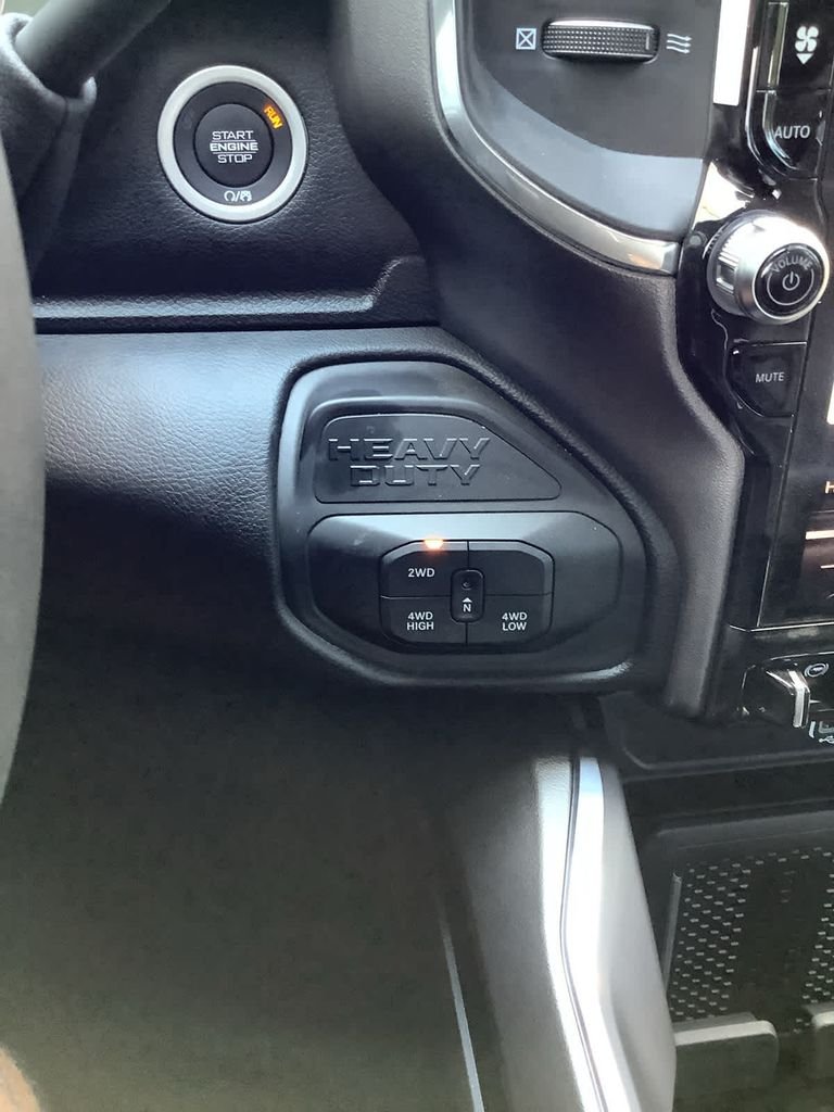 2025 RAM 2500 Laramie - Photo 17