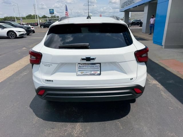 New 2026 Summit White Chevrolet LT image 6