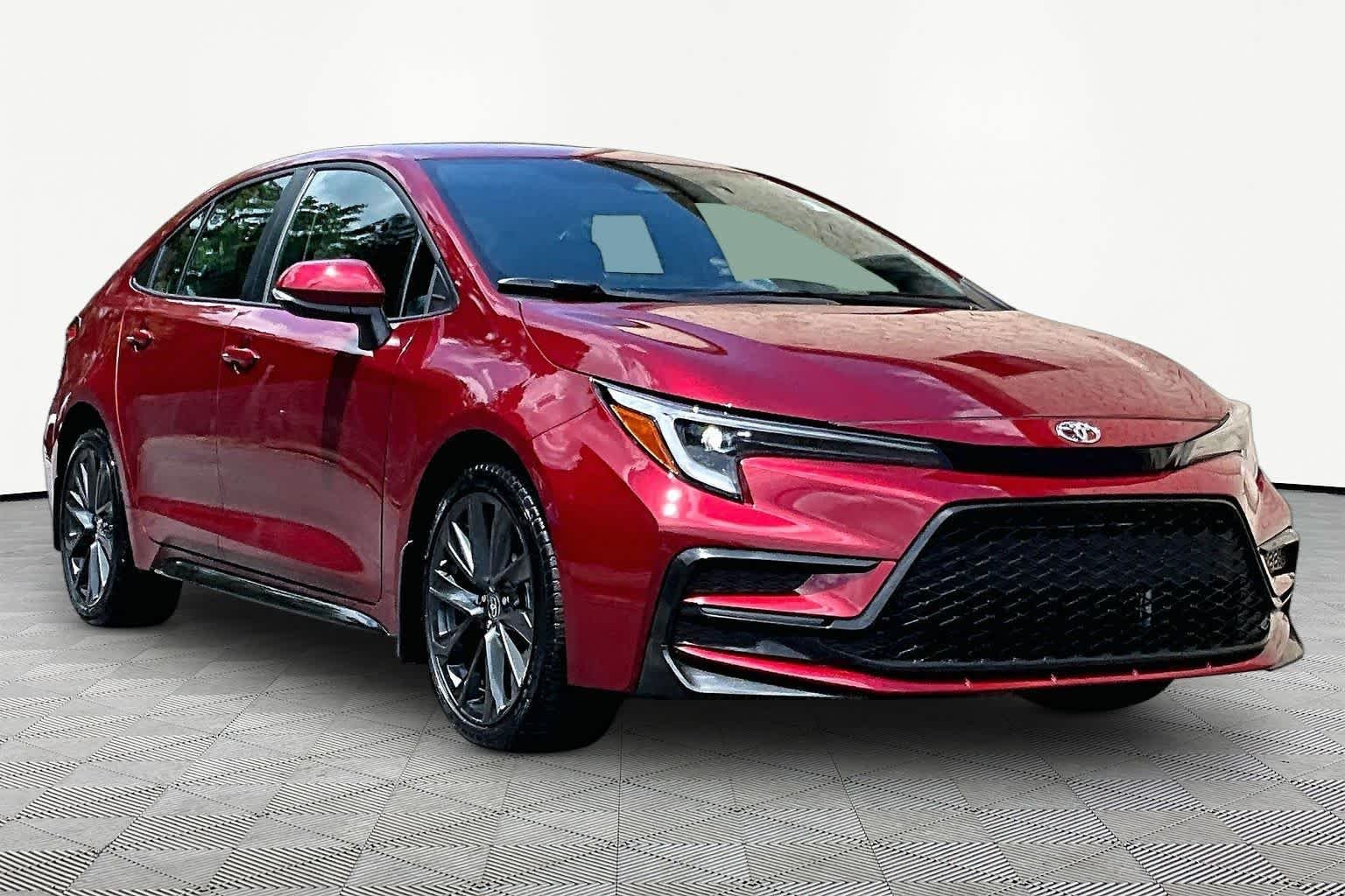 Used 2026 Ruby Flare Pearl Toyota SE image 3