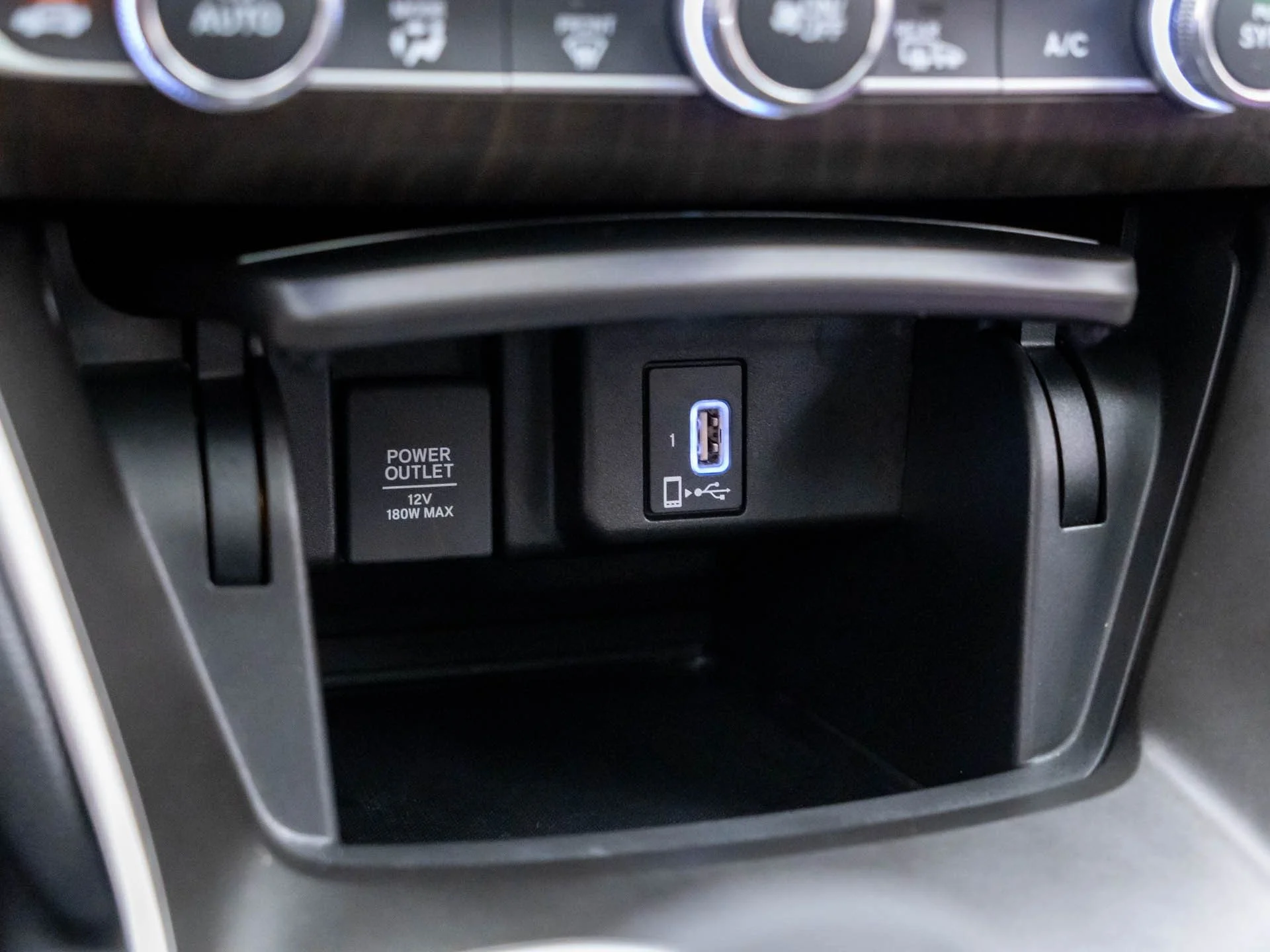 Used 2018  Honda EX image 28