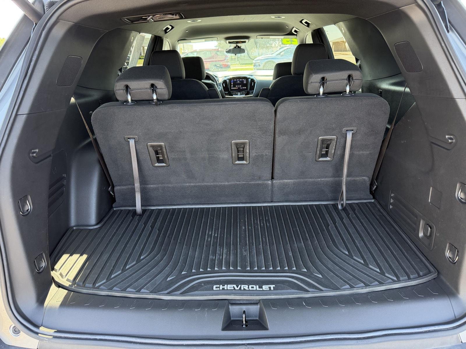 Used 2023 Sterling Gray Metallic Chevrolet LT Cloth image 9
