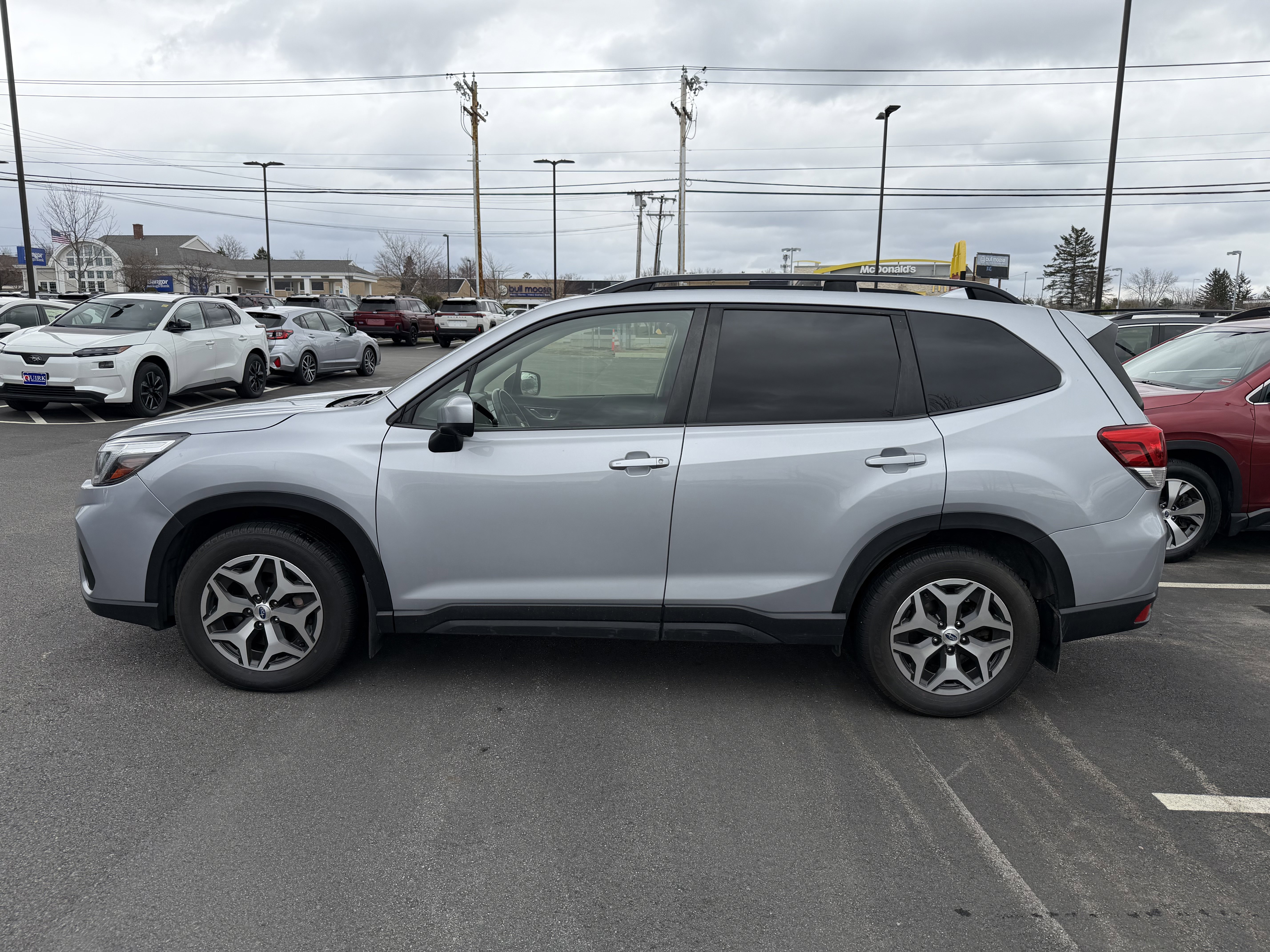 Used 2021 Ice Silver Metallic Subaru Premium image 2