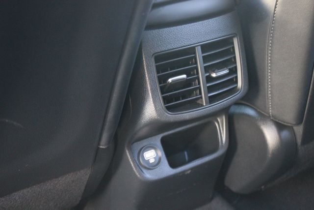 Used 2023 White Kia S image 24