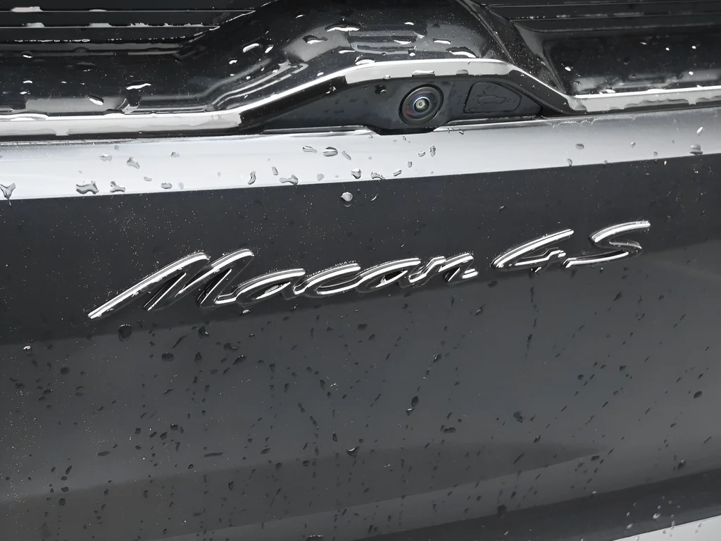 2025 Porsche Macan S - Photo 9