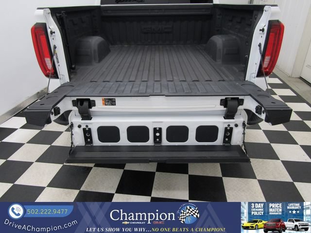 Used 2023 SUMMIT WHITE GMC SLT image 18