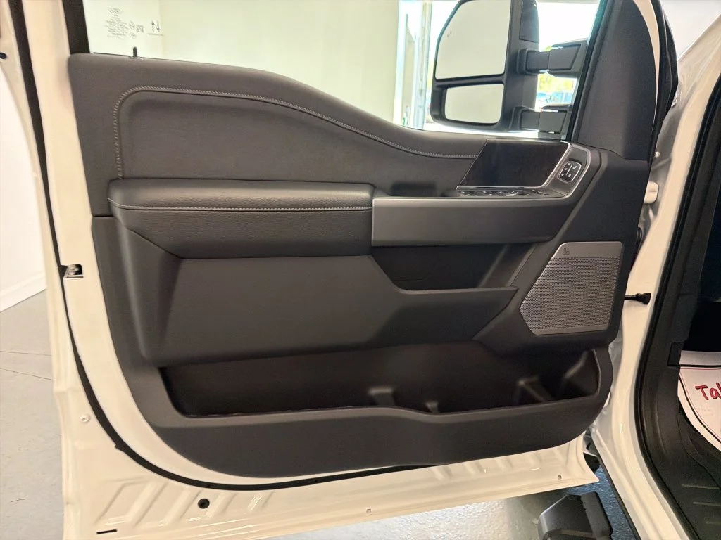 New 2027 White Ford Lariat image 12