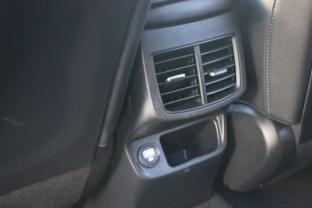 Used 2023 White Kia S image 24