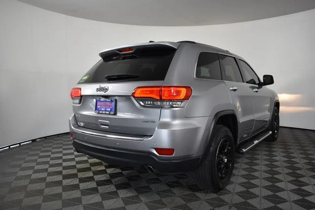 Used 2016 Silver Jeep Limited image 8