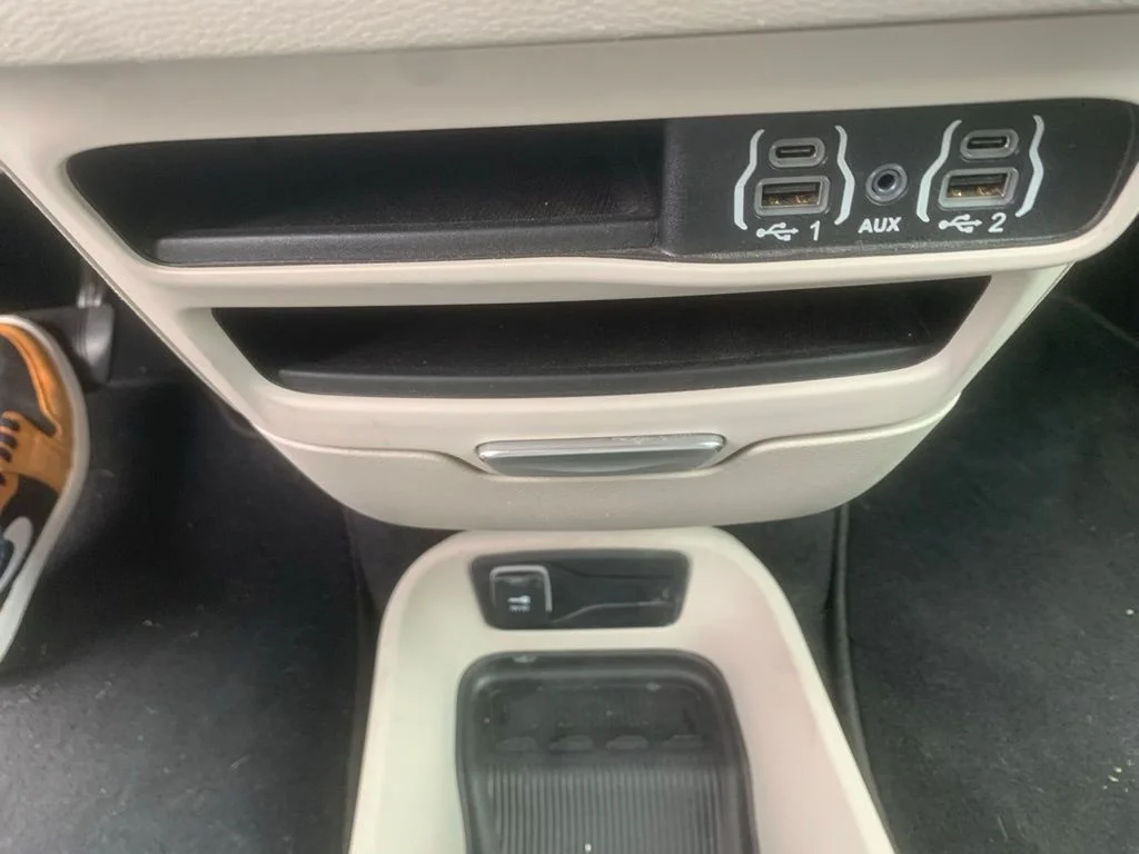Used 2023 Ceramic Gray Clearcoat Chrysler Touring L image 20