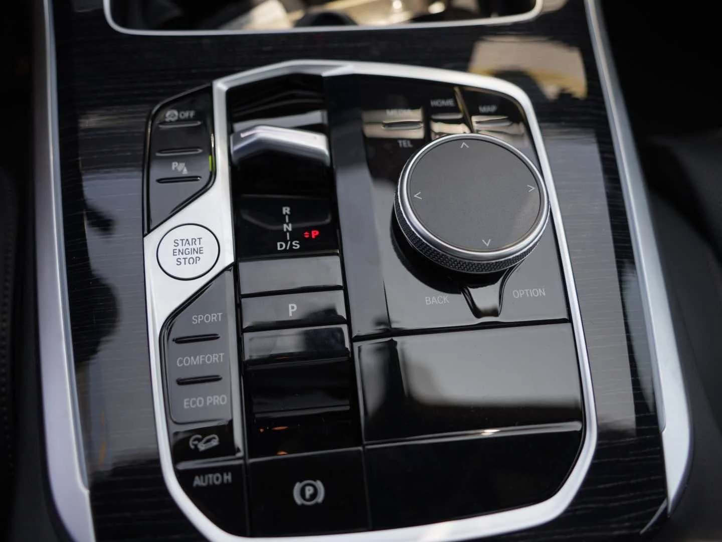New 2026 Alpine White BMW xDrive40i image 21