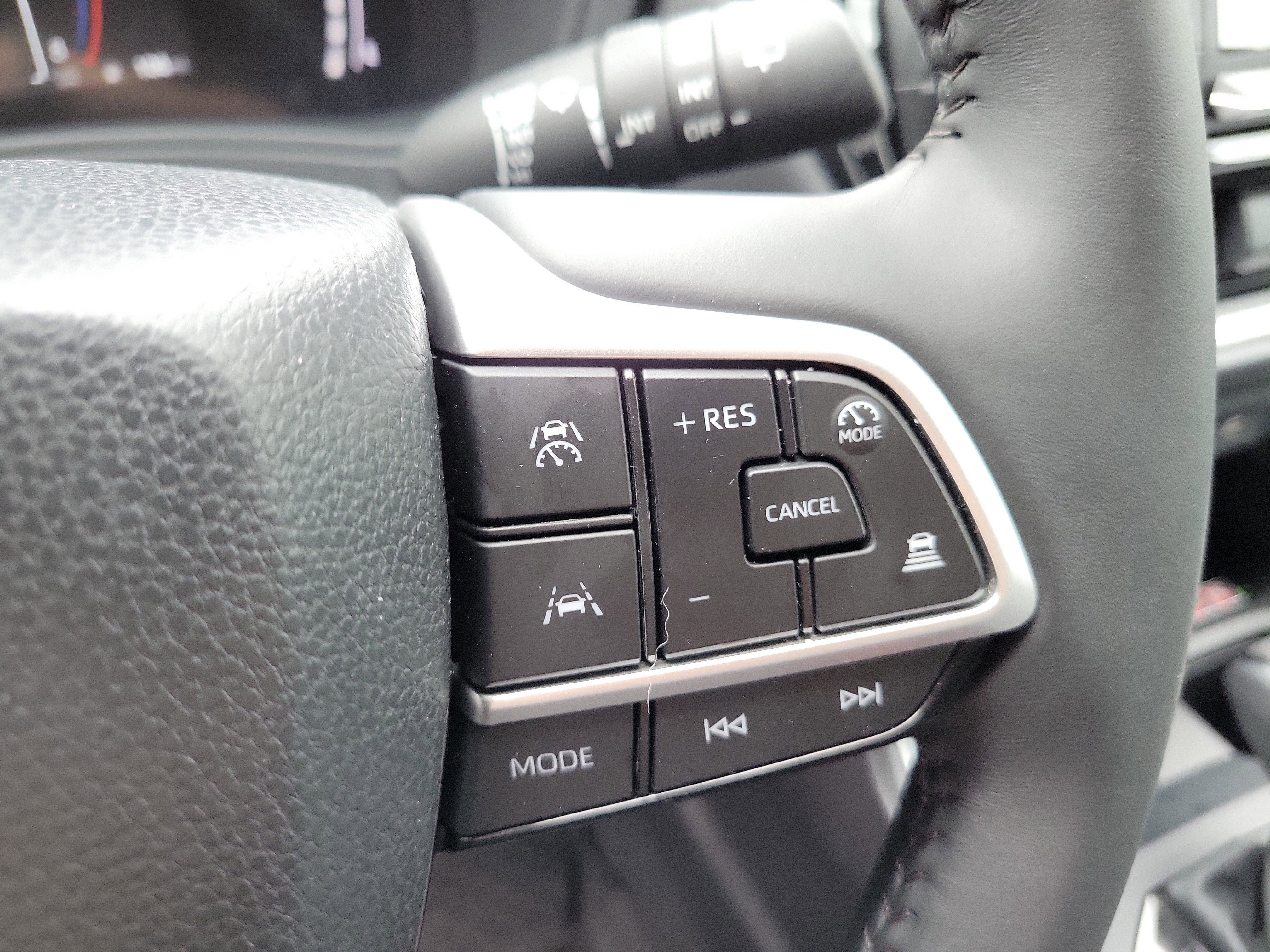 Used 2026 Cloud Toyota XLE image 32