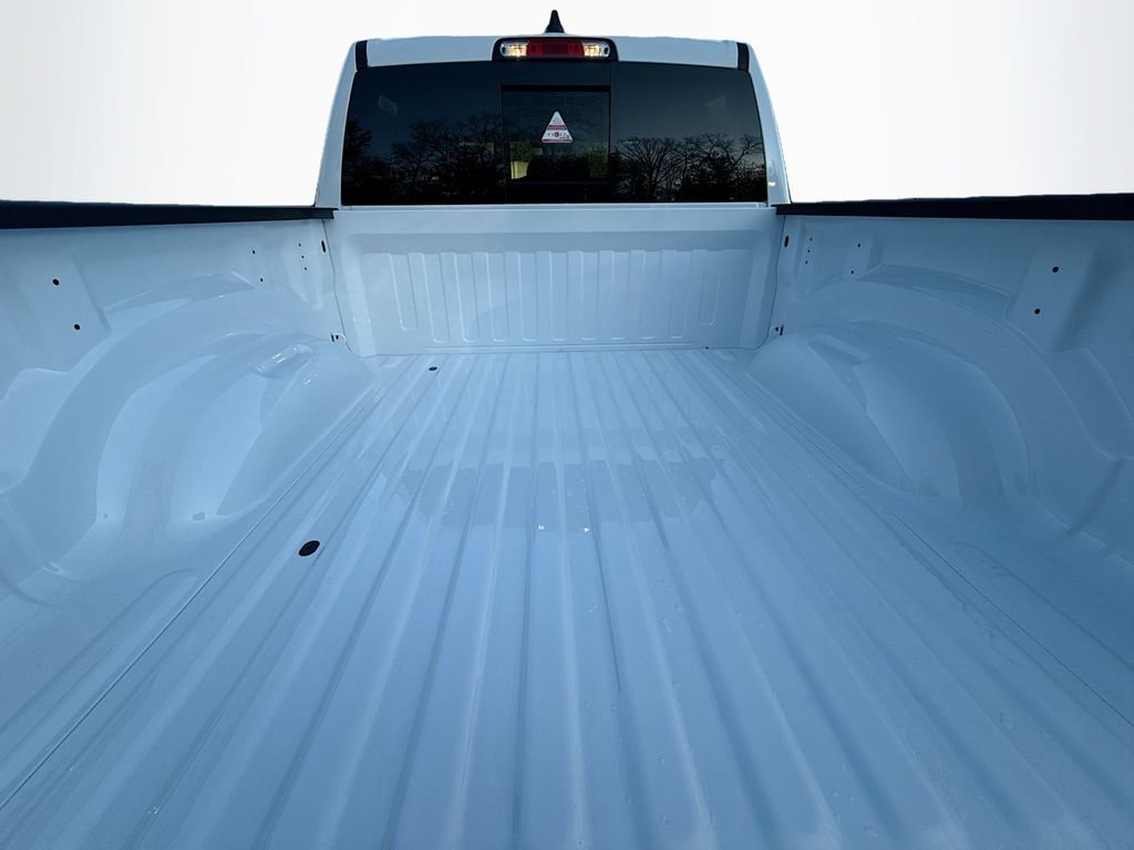 New 2026 Bright White Clear-Coat Exterior Paint RAM Big Horn image 28