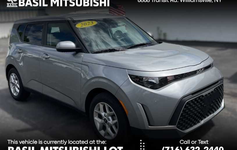 2023 Kia Soul 2.0L LX IVT's photo