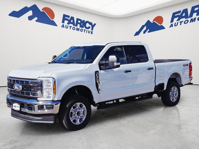 2027 Ford Super Duty F-350® XLT