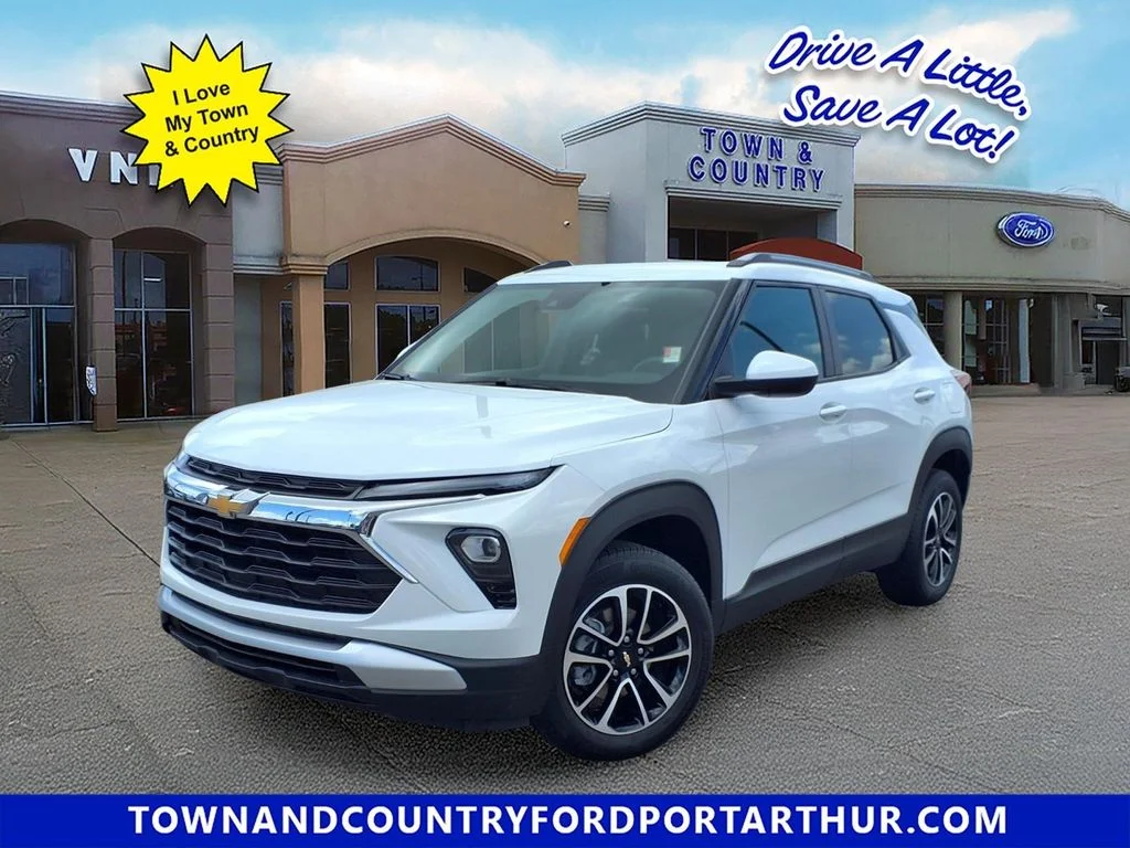 Used 2025 White Chevrolet LT image 1