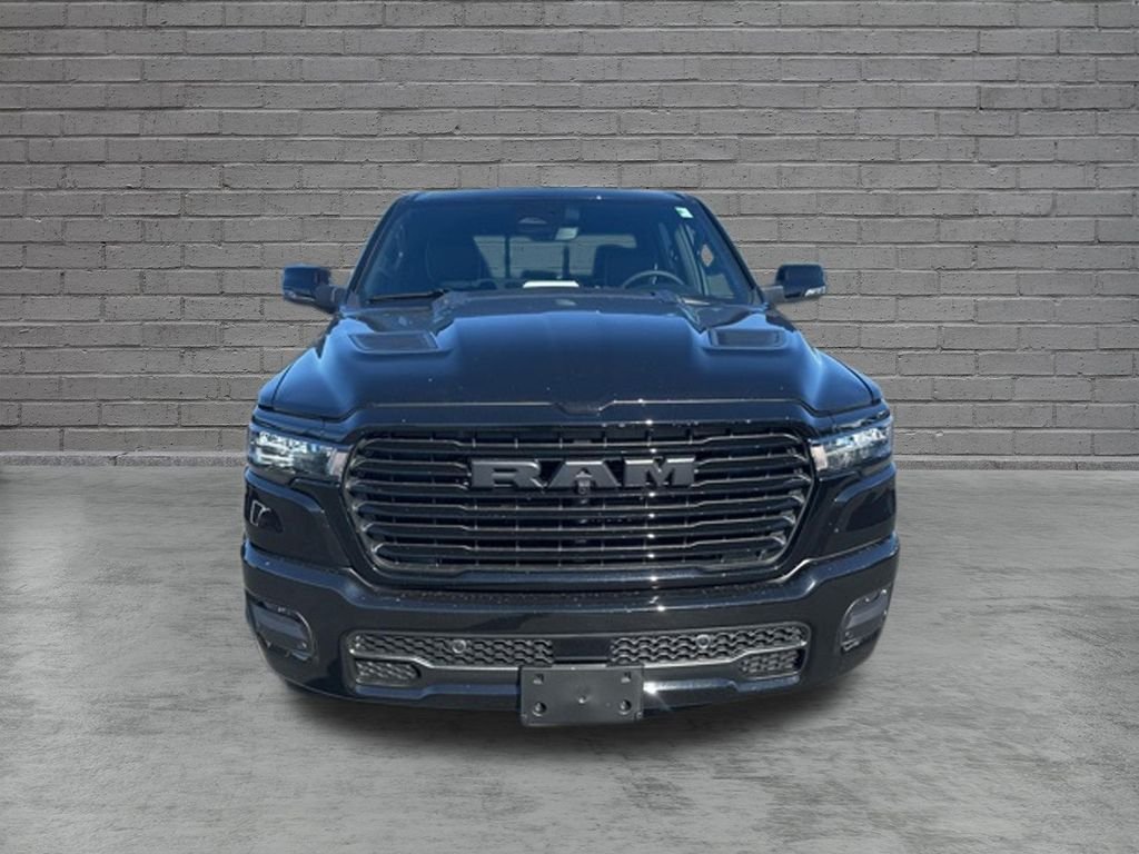 New 2026 Diamond Black Crystal Pearl-Coat Exterior Paint RAM Laramie image 3