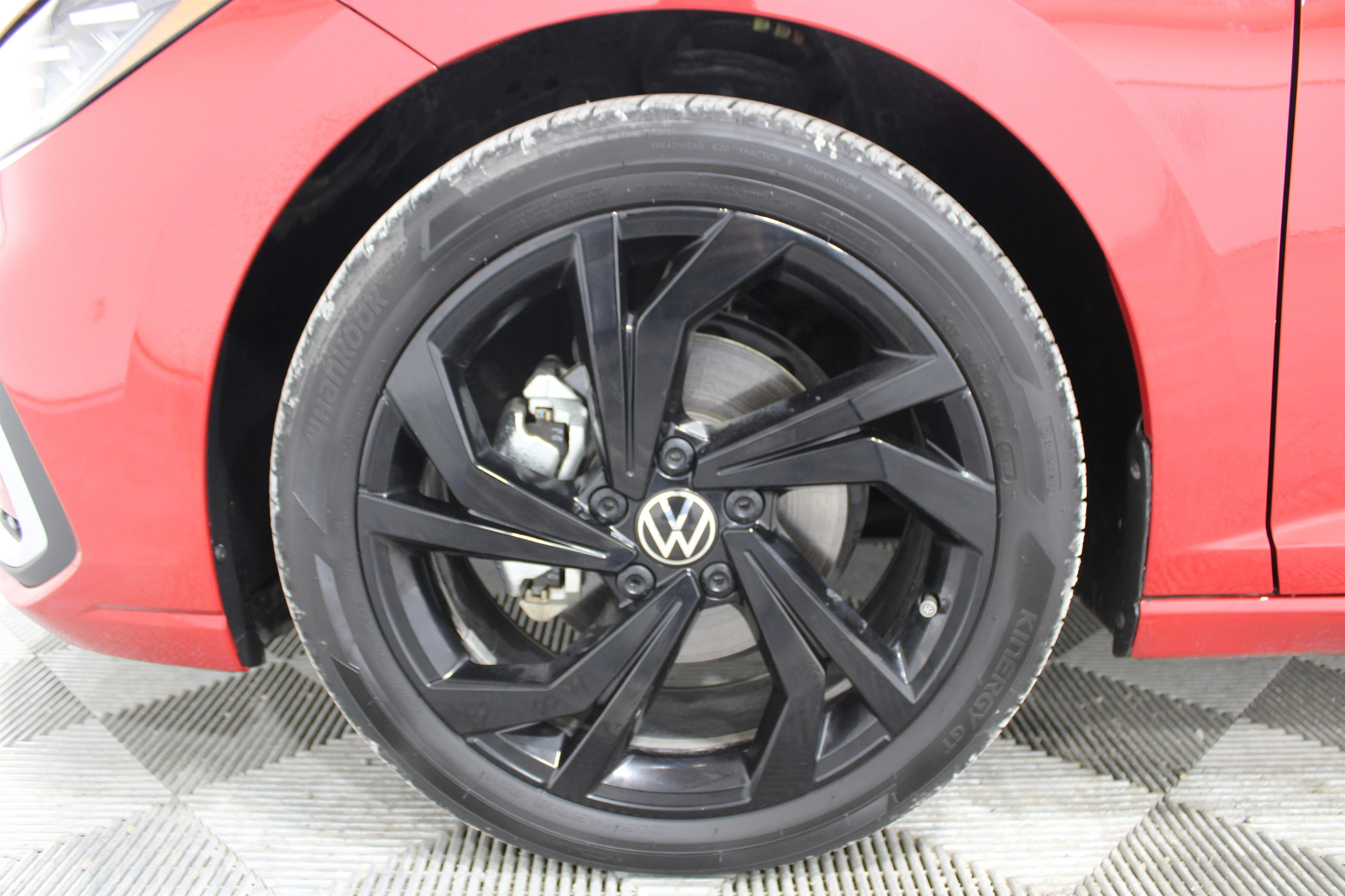2025 Volkswagen Jetta SE - Photo 33