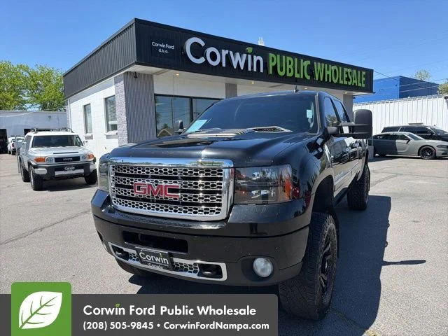 2011 GMC Sierra 4WD Crew Cab Standard Box's photo