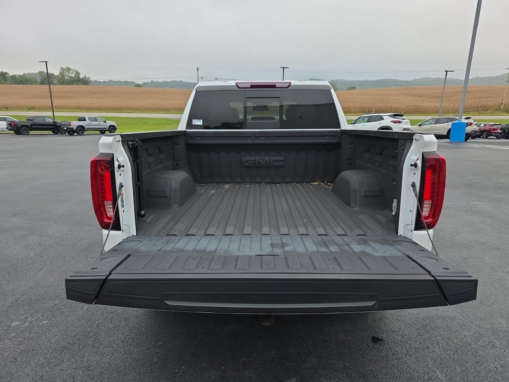Used 2024 White GMC SLT image 10