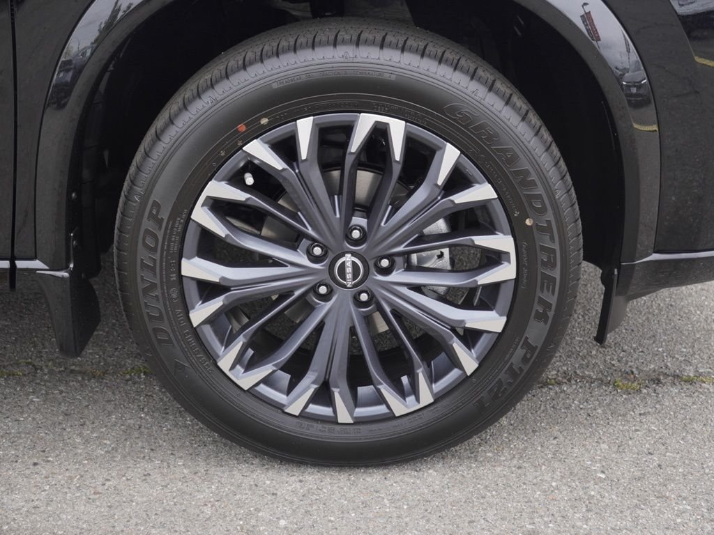 New 2026 Black Nissan Platinum image 7