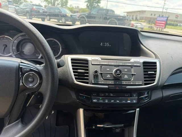 Used 2017 Silver Honda LX image 12