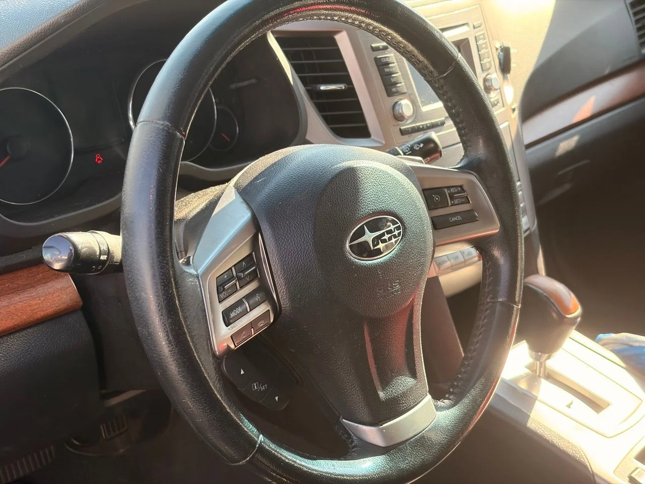 Used 2014 Gray Metallic Subaru 2.5i image 7